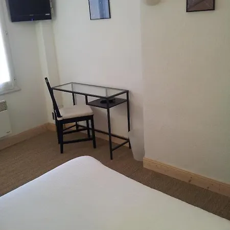 Hotel L'oustaou 2*