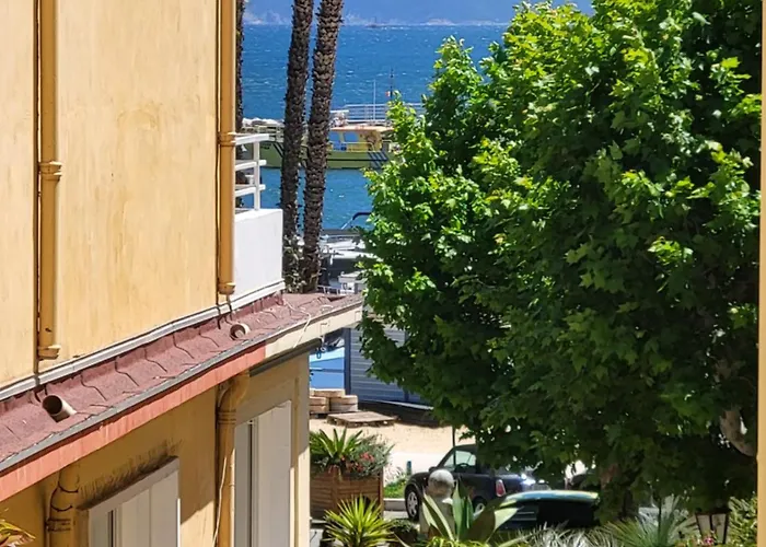 Hotel L'oustaou Le Lavandou